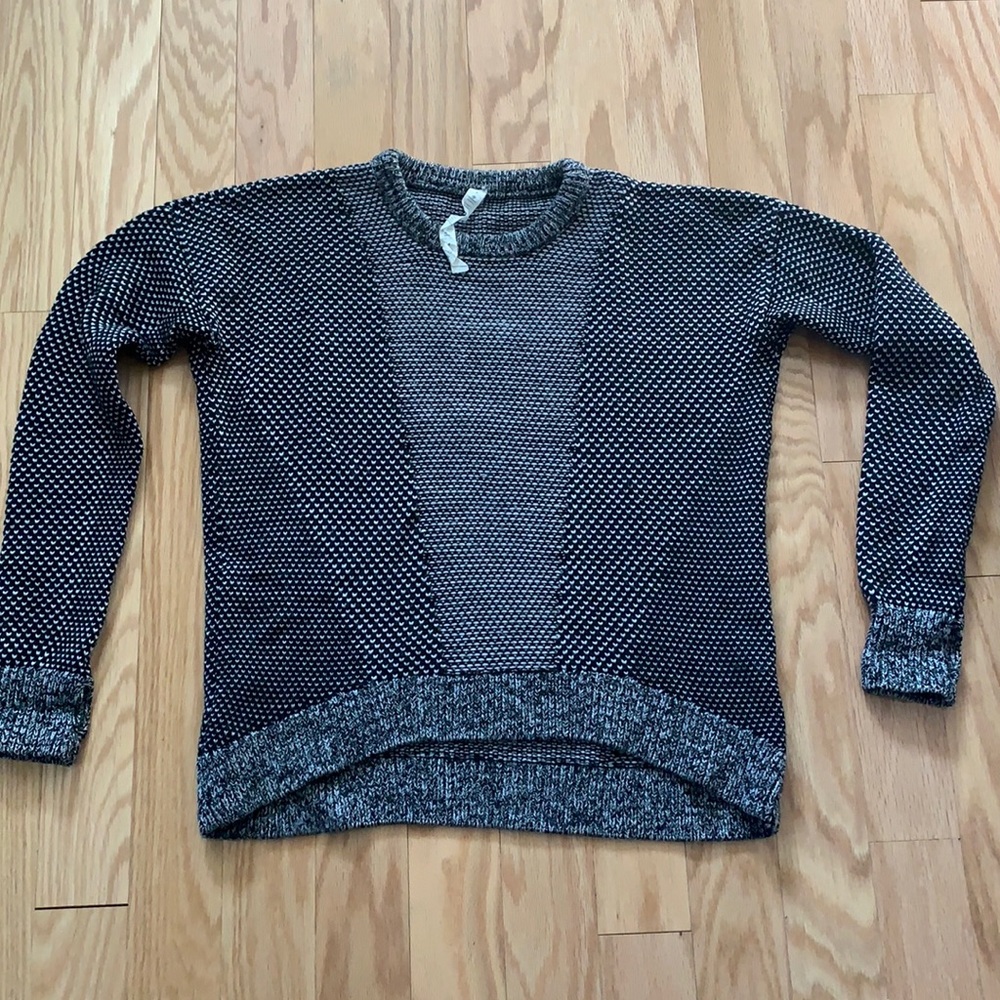 Lululemon sweater
